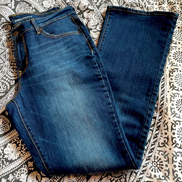 Old Navy Denim - Old Navy Curvy Mid-rise Boot Cut Jeans